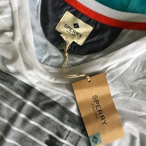 ✨NWT!!!✨Sperry Graphic Design Tee Shirt